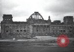 Standbild politischen Kundgebung Berlin Deutschland, 1949, aus Sekunde 5 historischem Filmmaterial Videoclip 65675065706