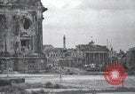 Standbild politischen Kundgebung Berlin Deutschland, 1949, aus Sekunde 6 historischem Filmmaterial Videoclip 65675065706