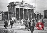 Standbild politischen Kundgebung Berlin Deutschland, 1949, aus Sekunde 24 historischem Filmmaterial Videoclip 65675065706