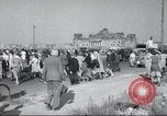 Standbild Reichstag Berlin Deutschland, 1949, aus Sekunde 43 historischem Filmmaterial Videoclip 65675065716