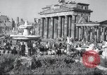Standbild Reichstag Berlin Deutschland, 1949, aus Sekunde 61 historischem Filmmaterial Videoclip 65675065716