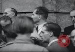 Immagine di Civili tedesco Berlino Germania, 1949, secondo 10 filmato di repertorio 65675065719