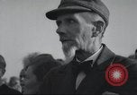 Immagine di Civili tedesco Berlino Germania, 1949, secondo 30 filmato di repertorio 65675065719