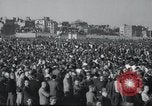 Immagine di Civili tedesco Berlino Germania, 1949, secondo 48 filmato di repertorio 65675065719