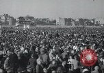 Immagine di Civili tedesco Berlino Germania, 1949, secondo 54 filmato di repertorio 65675065719