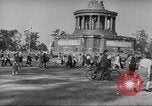 Standbild Freiheitskundgebung gegen die sowjetische Blockade Berlin Deutschland, 1948, aus Sekunde 16 historischem Filmmaterial Videoclip 65675065720