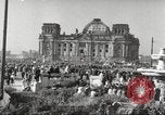 Standbild Freiheitskundgebung gegen die sowjetische Blockade Berlin Deutschland, 1948, aus Sekunde 29 historischem Filmmaterial Videoclip 65675065720