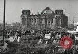 Standbild Freiheitskundgebung gegen die sowjetische Blockade Berlin Deutschland, 1948, aus Sekunde 31 historischem Filmmaterial Videoclip 65675065720