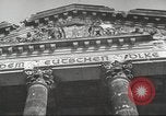 Standbild Freiheitskundgebung gegen die sowjetische Blockade Berlin Deutschland, 1948, aus Sekunde 41 historischem Filmmaterial Videoclip 65675065720