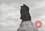 Immagine di Guerra sovietica memorial Berlino Germania, 1953, secondo 4 filmato di repertorio 65675065722