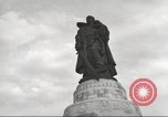Immagine di Guerra sovietica memorial Berlino Germania, 1953, secondo 6 filmato di repertorio 65675065722