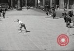Standbild skater Berlin Deutschland, 1932, aus Sekunde 12 historischem Filmmaterial Videoclip 65675065737