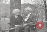 Image aide aux nécessiteux âgés de United States USA, 1939, de la seconde 19 séquences d'archives historiques vidéo 65675065741