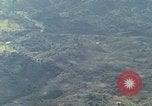 Standbild Marine Jet Jagdbomben Viet Cong Position Quang Ngai Vietnam, 1967, aus Sekunde 4 historischem Filmmaterial Videoclip 65675065746