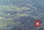 Standbild Marine Jet Jagdbomben Viet Cong Position Quang Ngai Vietnam, 1967, aus Sekunde 7 historischem Filmmaterial Videoclip 65675065746
