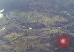 Standbild Marine Jet Jagdbomben Viet Cong Position Quang Ngai Vietnam, 1967, aus Sekunde 9 historischem Filmmaterial Videoclip 65675065746