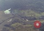 Standbild Marine Jet Jagdbomben Viet Cong Position Quang Ngai Vietnam, 1967, aus Sekunde 10 historischem Filmmaterial Videoclip 65675065746