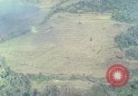 Standbild Marine Jet Jagdbomben Viet Cong Position Quang Ngai Vietnam, 1967, aus Sekunde 35 historischem Filmmaterial Videoclip 65675065746