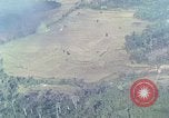 Standbild Marine Jet Jagdbomben Viet Cong Position Quang Ngai Vietnam, 1967, aus Sekunde 42 historischem Filmmaterial Videoclip 65675065746