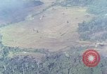 Standbild Marine Jet Jagdbomben Viet Cong Position Quang Ngai Vietnam, 1967, aus Sekunde 44 historischem Filmmaterial Videoclip 65675065746