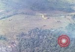 Standbild Marine Jet Jagdbomben Viet Cong Position Quang Ngai Vietnam, 1967, aus Sekunde 55 historischem Filmmaterial Videoclip 65675065746