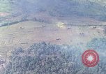 Standbild Marine Jet Jagdbomben Viet Cong Position Quang Ngai Vietnam, 1967, aus Sekunde 61 historischem Filmmaterial Videoclip 65675065746