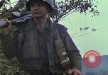 Immagine di Stati Uniti Marines in pattuglia Quang Ngai Vietnam, 1967, secondo 25 filmato di repertorio 65675065748