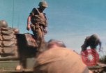 Immagine di Marines americani in Vietnam Con Thien Vietnam, 1967, secondo 51 filmato di repertorio 65675065749