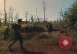 Immagine di Marines americani in Vietnam Con Thien Vietnam, 1967, secondo 61 filmato di repertorio 65675065749