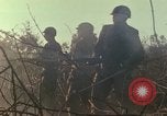 Standbild Vereinigten Staaten Marines Con Thien Vietnam, 1967, aus Sekunde 14 historischem Filmmaterial Videoclip 65675065751