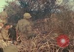 Standbild Vereinigten Staaten Marines Con Thien Vietnam, 1967, aus Sekunde 23 historischem Filmmaterial Videoclip 65675065751