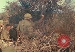 Standbild Vereinigten Staaten Marines Con Thien Vietnam, 1967, aus Sekunde 25 historischem Filmmaterial Videoclip 65675065751