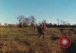 Standbild US Marines voraus Con Thien Vietnam, 1967, aus Sekunde 9 historischem Filmmaterial Videoclip 65675065752