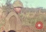 Standbild US Marines voraus Con Thien Vietnam, 1967, aus Sekunde 15 historischem Filmmaterial Videoclip 65675065752
