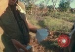 Standbild US Marines voraus Con Thien Vietnam, 1967, aus Sekunde 39 historischem Filmmaterial Videoclip 65675065752