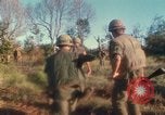 Standbild US Marines voraus Con Thien Vietnam, 1967, aus Sekunde 46 historischem Filmmaterial Videoclip 65675065752
