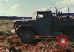 Standbild USA Soldaten Vietnam, 1966, aus Sekunde 14 historischem Filmmaterial Videoclip 65675065753