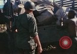 Standbild USA Soldaten Vietnam, 1966, aus Sekunde 16 historischem Filmmaterial Videoclip 65675065753