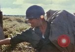 Standbild USA Soldaten Vietnam, 1966, aus Sekunde 29 historischem Filmmaterial Videoclip 65675065753