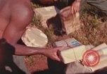 Standbild USA Soldaten Vietnam, 1966, aus Sekunde 58 historischem Filmmaterial Videoclip 65675065753