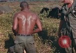 Standbild USA Soldaten Vietnam, 1966, aus Sekunde 62 historischem Filmmaterial Videoclip 65675065753