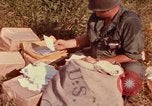Standbild USA Soldaten Vietnam, 1966, aus Sekunde 6 historischem Filmmaterial Videoclip 65675065754