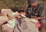 Standbild USA Soldaten Vietnam, 1966, aus Sekunde 8 historischem Filmmaterial Videoclip 65675065754