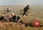 Immagine di Soldati americani Il Vietnam, 1966, secondo 44 filmato di repertorio 65675065758