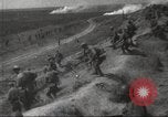 Immagine di La fanteria sovietica Fronte orientale teatro europeo, 1944, secondo 30 filmato di repertorio 65675065829