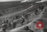 Immagine di La fanteria sovietica Fronte orientale teatro europeo, 1944, secondo 31 filmato di repertorio 65675065829