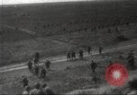 Immagine di La fanteria sovietica Fronte orientale teatro europeo, 1944, secondo 36 filmato di repertorio 65675065829