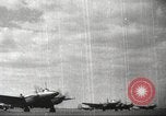 Immagine di Petlyakov sovietica Pe-2 bombardieri L'Ucraina, 1944, secondo 3 filmato di repertorio 65675065834