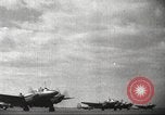 Immagine di Petlyakov sovietica Pe-2 bombardieri L'Ucraina, 1944, secondo 4 filmato di repertorio 65675065834