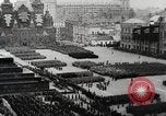 Standbild Sowjetische Truppen 1935 May Day Parade Moskau Russland Sowjetunion, 1935, aus Sekunde 14 historischem Filmmaterial Videoclip 65675065839